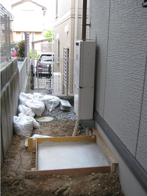 エコキュートの基礎の木枠